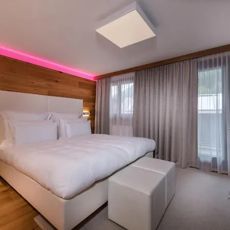 Alpinresort Valsaa - Sport & 4* سالباخ هينترغليم