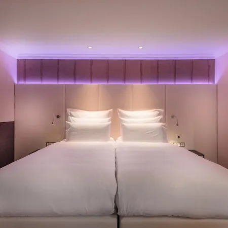Alpinresort Valsaa - Sport & 4* ザールバッハ・ヒンターグレム