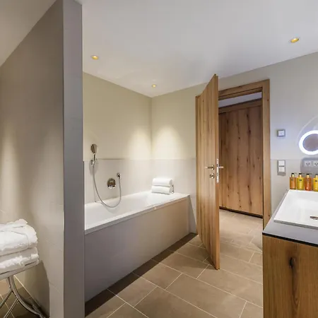Alpinresort Valsaa - Sport & 4* Saalbach-Hinterglemm